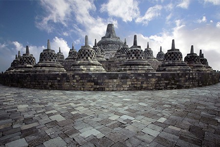 Fakta Unik Tentang Tempat Wisata Indonesia