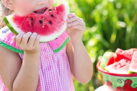 Makanan Ringan yang bisa Naikin Mood Kamu pas Bete